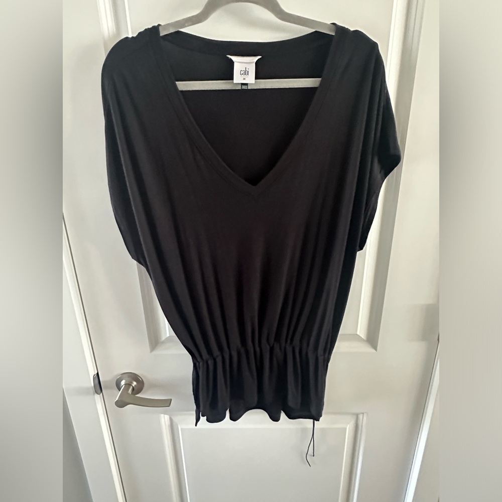 Cabi short sleeve hip length top size medium